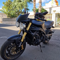 Triumph Speed Triple con scarico GPR