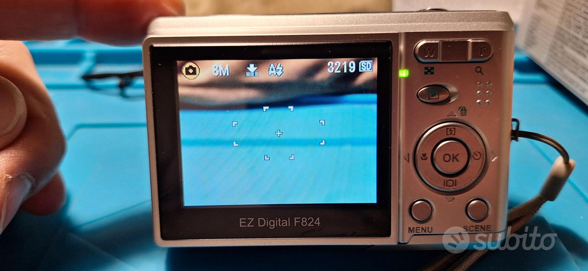 【動作確認済み】YASHICA EZ Digital F824 オールドコンデジ YASHICA EZ Digital F824 - Fotografia In vendita a Milano