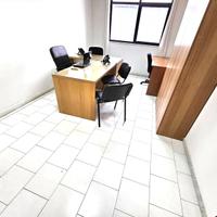 Ufficio Arredato Pronto All'Uso con Parcheggi