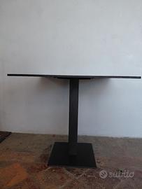 Tavolo in ghisa da esterno