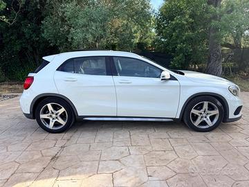 Mercedes GLA 200 D 4 Matic