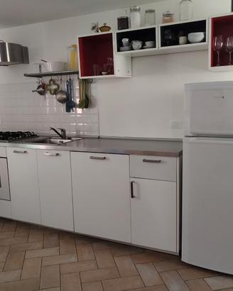 Cucina lineare al Lido