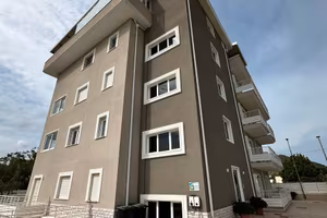 Estate tre apartments