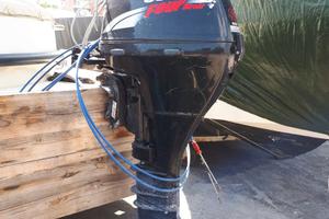 Motore fuoribordo SUZUKY 15 HP