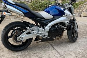 Suzuki GSR