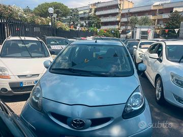 Toyota Aygo 1.0 12V VVT-i 5 porte Sol