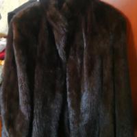 pelliccia di visone corta, nera, peli intere