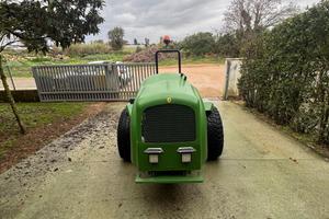 Trattorino Puliscispiaggia mod. Tirrenia anno 2025