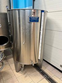 Serbatoi vino / botti in acciaio