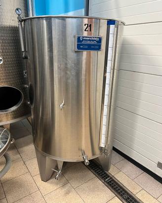 Serbatoi vino / botti in acciaio