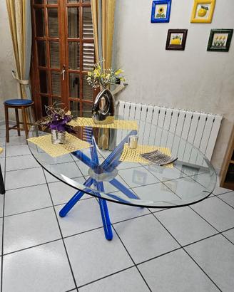 Tavolo in cristallo e sedie