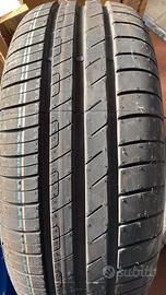 Gomme auto