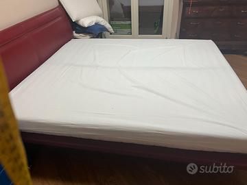 LETTO MATRIMONIALE IN PELLE COLOR BORDEAUX