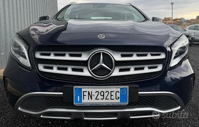 Mercedes-benz GLA 200 d SPORT CERCHI 19
