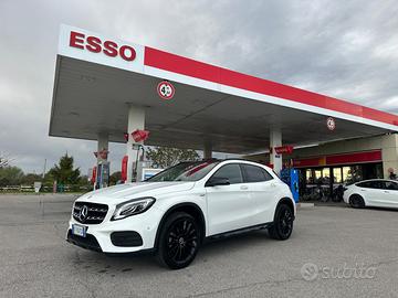 Mercedes GLA 220d automatica Night Edition