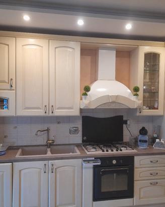cucina in decape' in vero legno 