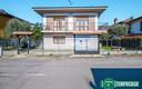 villa-singola-su-2-livelli-box-ampio