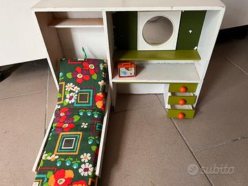 Armadio bambola Frade anni 70