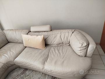 divano in pelle 