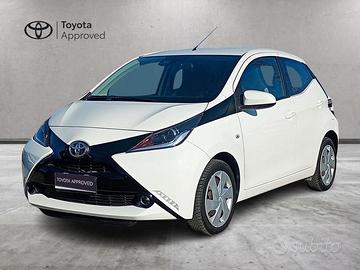 Toyota Aygo 5 Porte 1.0 VVT-i x-play my15