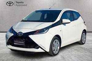 Toyota Aygo 5 Porte 1.0 VVT-i x-play my15