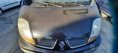 RENAULT TRAFIC 2006 - COFANO ANTERIORE