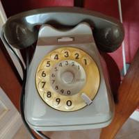 telefono vintage grigio 