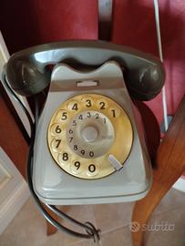 telefono vintage grigio 