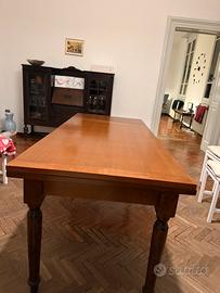 Tavolo in legno allungabile