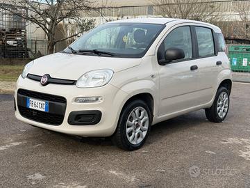 Fiat Panda 0.9 TwinAir Turbo Natural Power Lounge