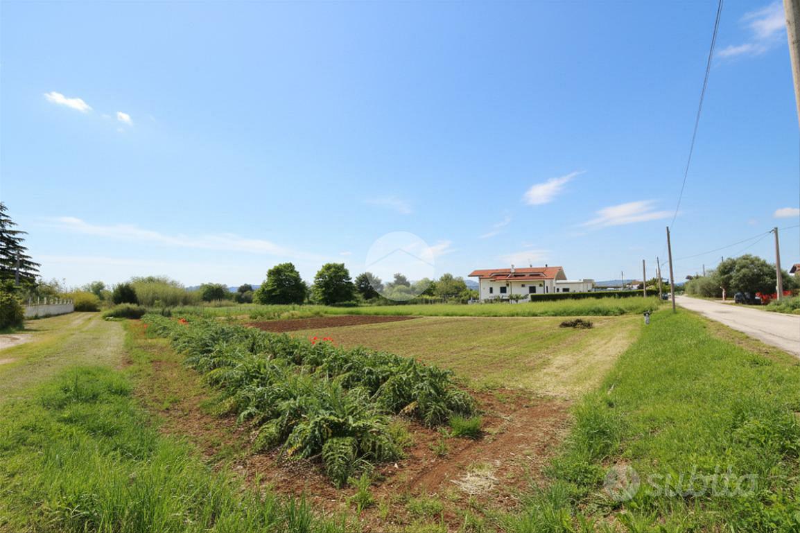 TER. RESIDENZIALE A CEPAGATTI - Vista 4