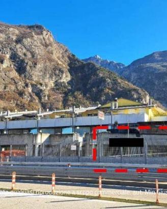 Immobile in asta di 243 m² con 4 locali e box auto