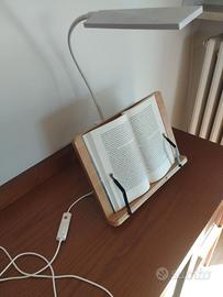 Leggio con lampada