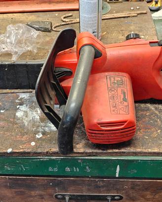 MOTOSEGA ELETTRICA BLACK & DECKER