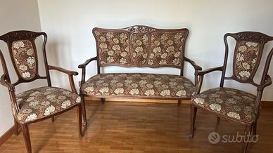 Divanetto e poltroncine Liberty