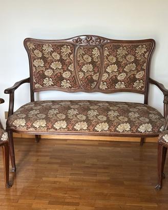 Divanetto e poltroncine Liberty
