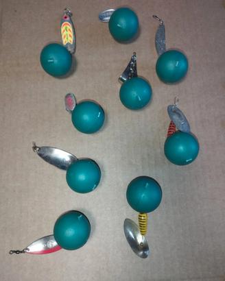 9 Esche da pesca con galleggiante