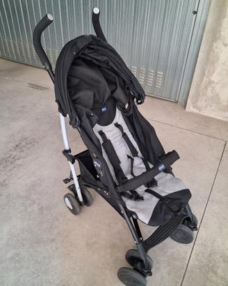 passeggino leggero chicco