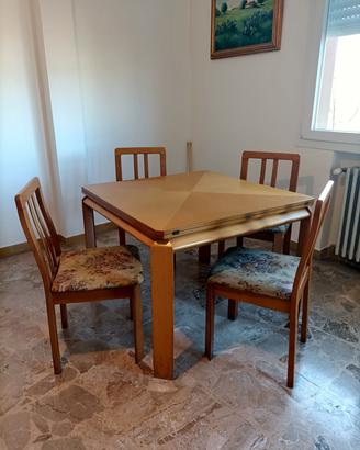 tavolo soggiorno allungabile + 4 sedie