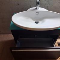 Mobile bagno con lavello