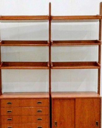 Libreria scandinava in legno marrone