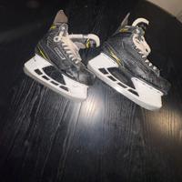 pattini per hockey sul ghiaccio