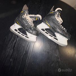 pattini per hockey sul ghiaccio