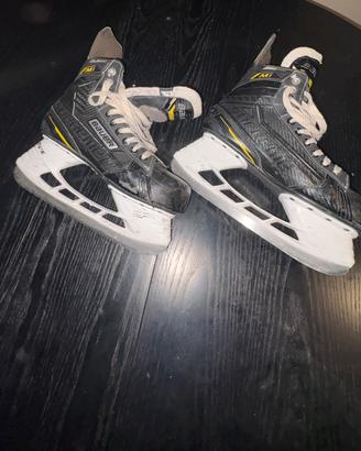 pattini per hockey sul ghiaccio