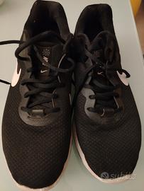 scarpe da ginnastica Nike n. 43
