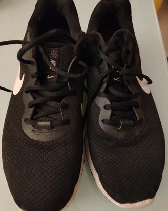 scarpe da ginnastica Nike n. 43