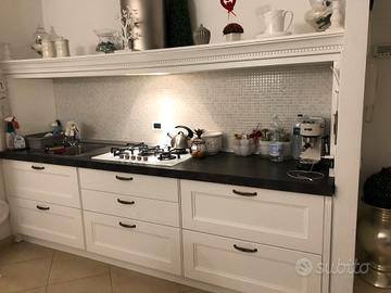 Cucina completa con soggiorno