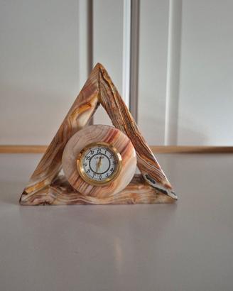 Orologio da tavolo in onice rosso fatto da artista