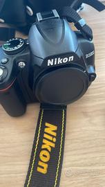 Nikon D3000 con soli 4628 scatti!