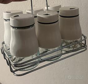 Portaspezie in vetro